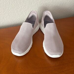 Womens Light Pink Skechers Slip-Ins, Stretch Fit 5 Gen, Size 9.5